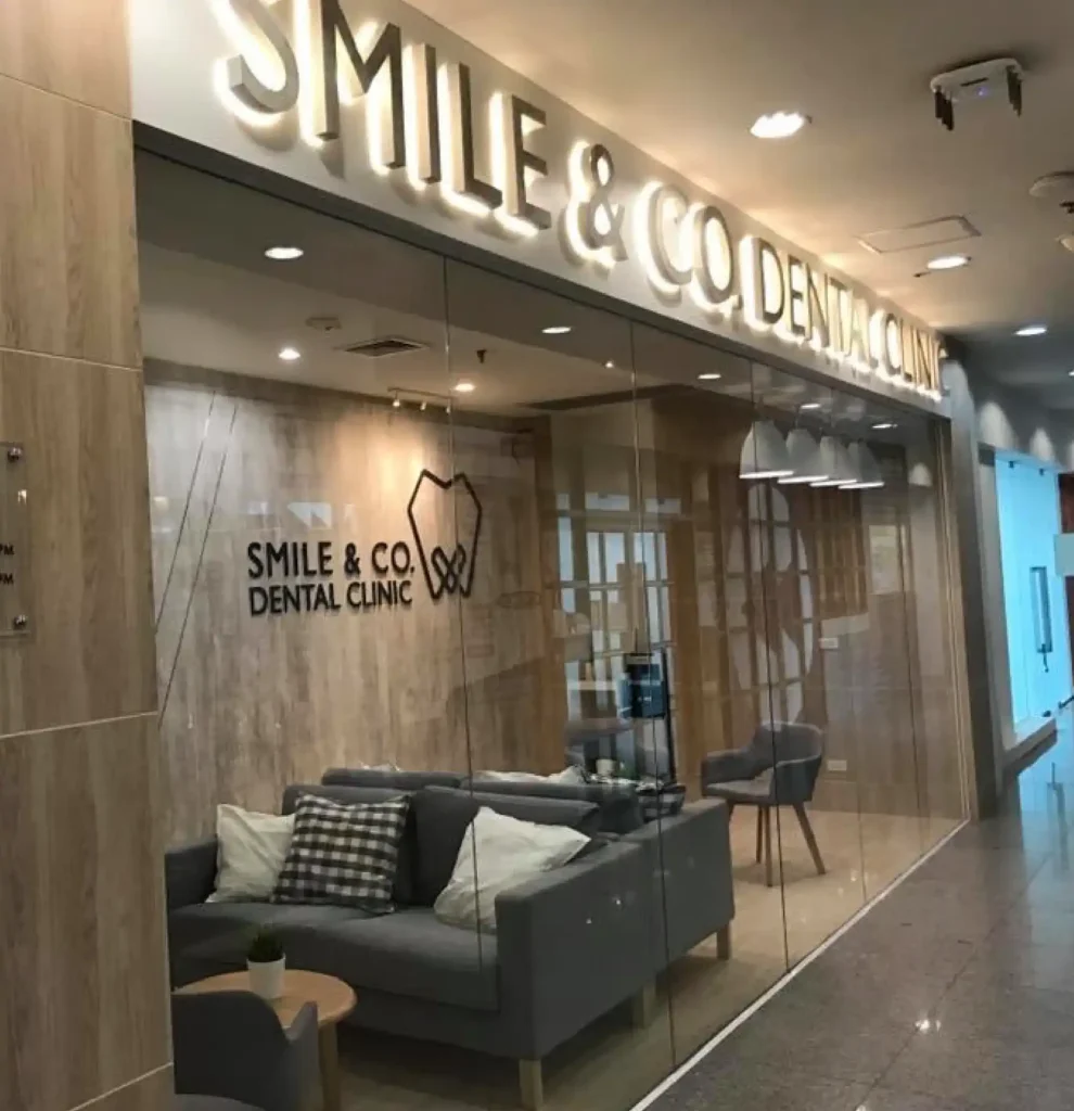 SMILE & CO. dental clinic